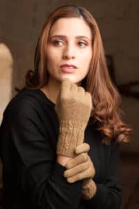 Pure Baby Alpaca Gloves in Ca,mel