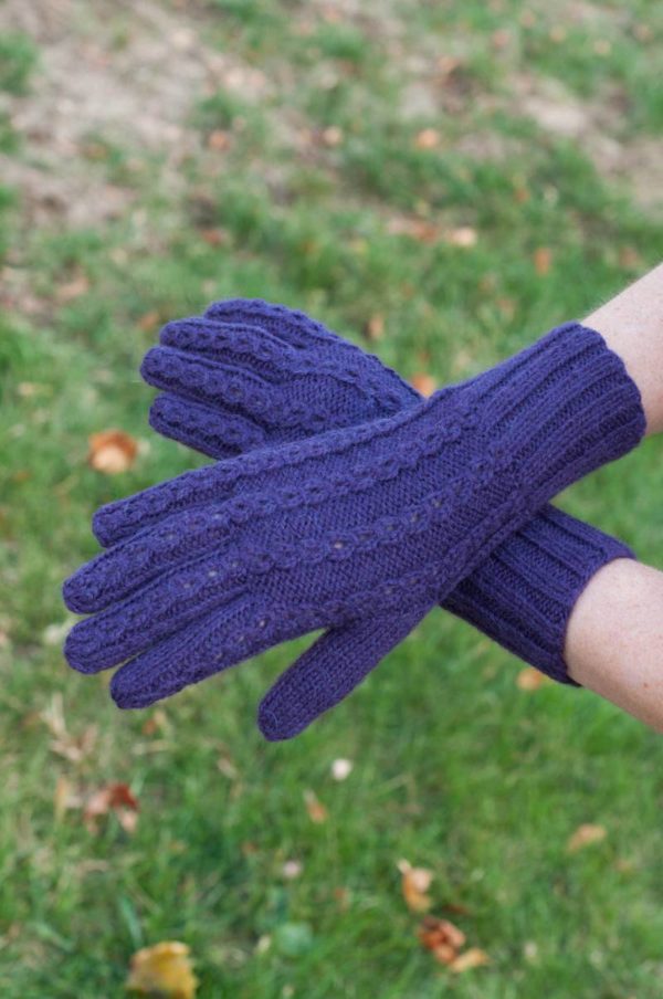 Pure Baby Alpaca Hand Knit Gloves In Plum