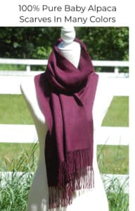 Show our alpaca scarves for men and women in many colors.