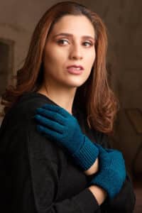 Women's Baby Alpaca Gloves is Turquois Sea Color