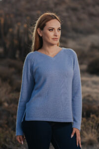 Pure Baby Alpaca V-Neck Pullover In Periwinkle